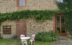 Les Rouges Terres Gites - La Vieille Grange
